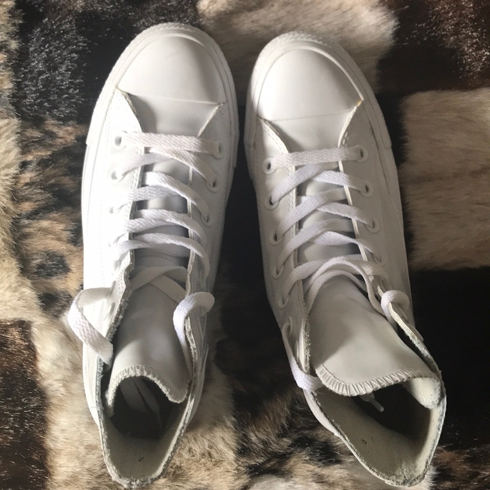 Converse - Picture 2 of 5
